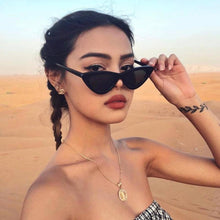 Load image into Gallery viewer, Vintage Style Cateye Sunglasses
