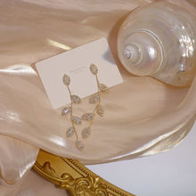 Load image into Gallery viewer, Luxury Leaves Earring Set
